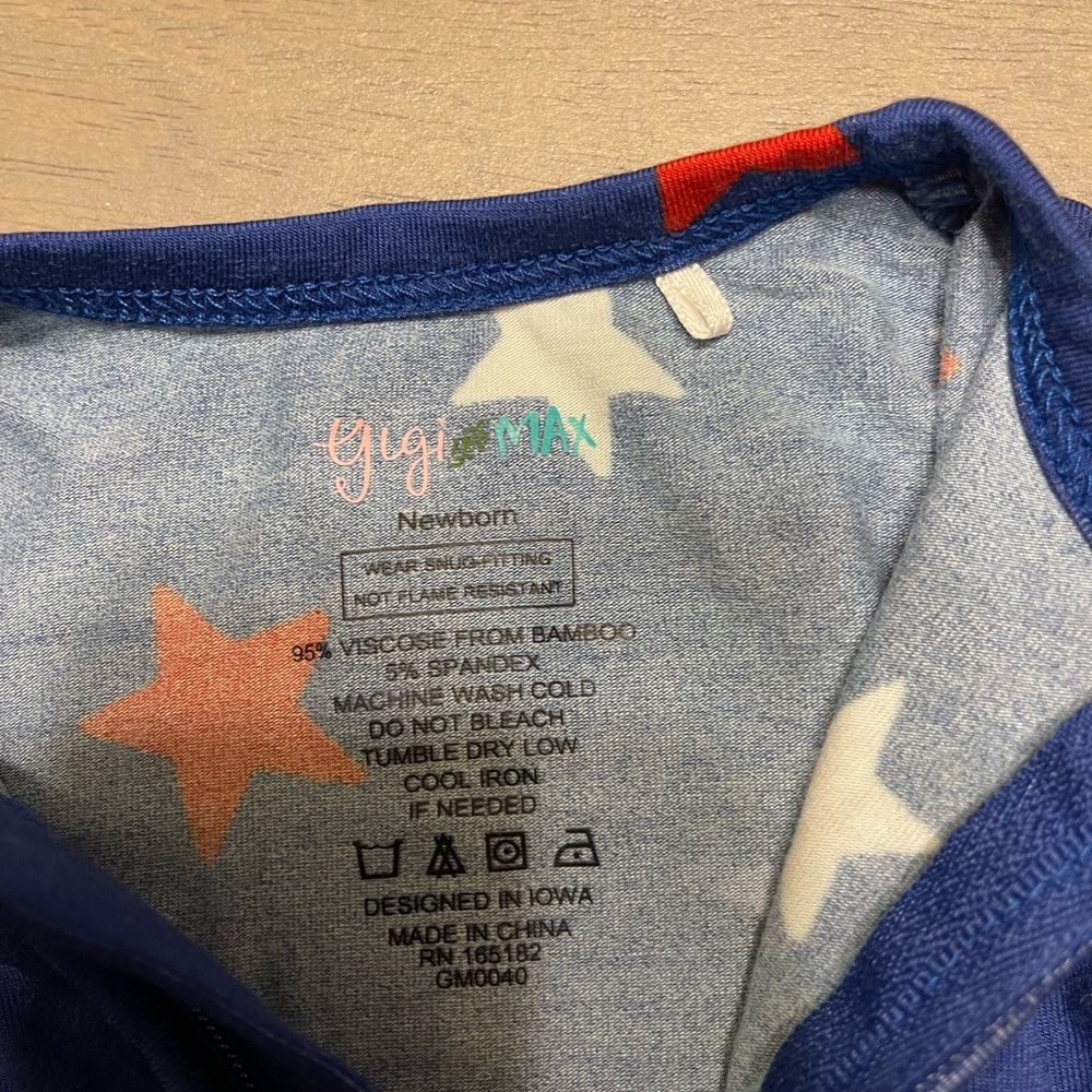 NEW! • Gigi & Max 💥 Red, White, & Blue 🇺🇸 Zipper Footie Sleeper | NEWBORN - Picture 2 of 2